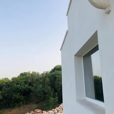 Trullo Dell'upupa オストゥーニ