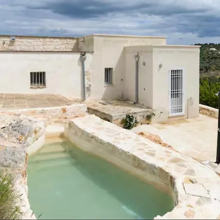別荘 Trullo Dell'upupa オストゥーニ